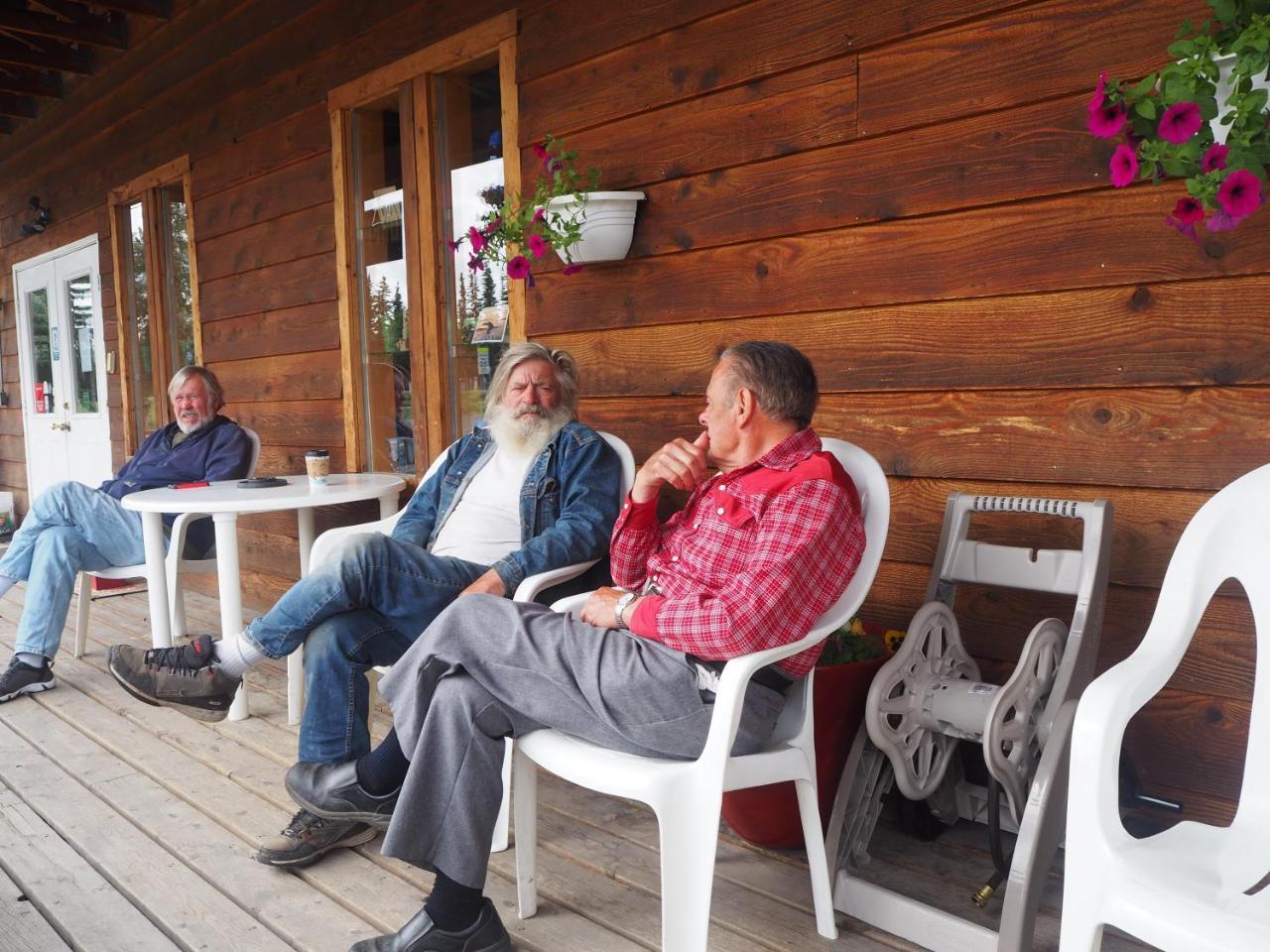 The Golden Bear Motel Tok Bagian luar foto